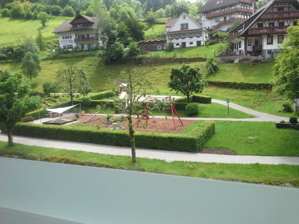 Haus Laetsch Apartment Bad Peterstal-Griesbach Bagian luar foto