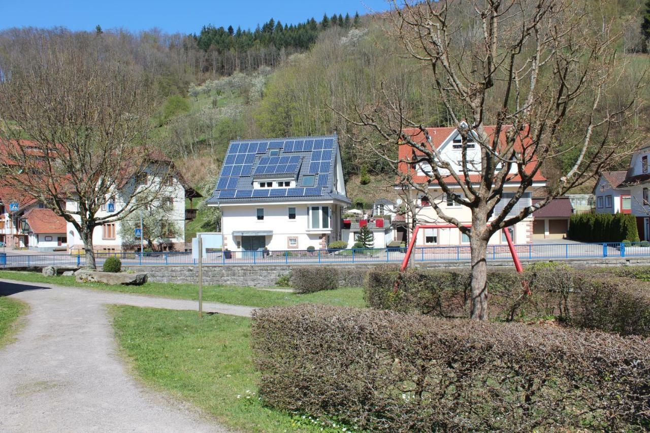 Haus Laetsch Apartment Bad Peterstal-Griesbach Bagian luar foto